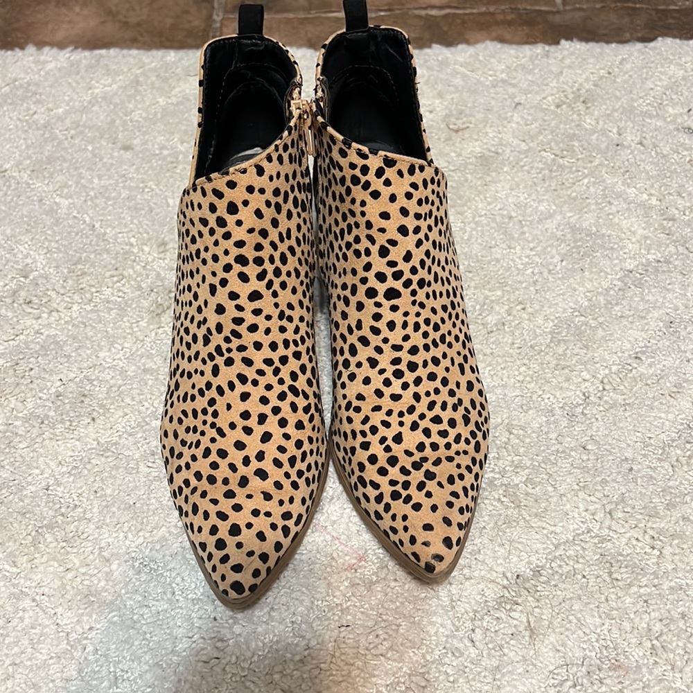 Quips Leopard Booties - Picture 2 of 4